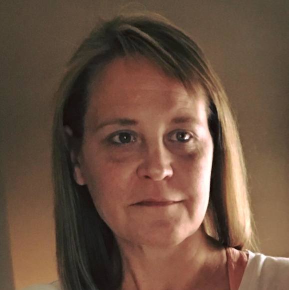 Meet your Posher, Lora - Picture 1 of 1